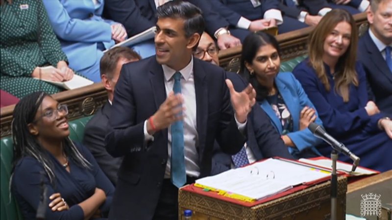 epa10266876 A grab from a handout video made available by the UK Parliamentary Recording Unit shows Home Secretary Suella Braverman (3-R) and other cabinet members react while British Prime Minister Rishi Sunak speaks during his first Prime Minister's Questions (PMQs) in the House of Commons in London, Britain, 26 October 2022.  EPA-EFE/UK PARLIAMENTARY RECORDING UNIT HANDOUT -- MANDATORY CREDIT: UK PARLIAMENTARY RECORDING UNIT -- HANDOUT EDITORIAL USE ONLY/NO SALES