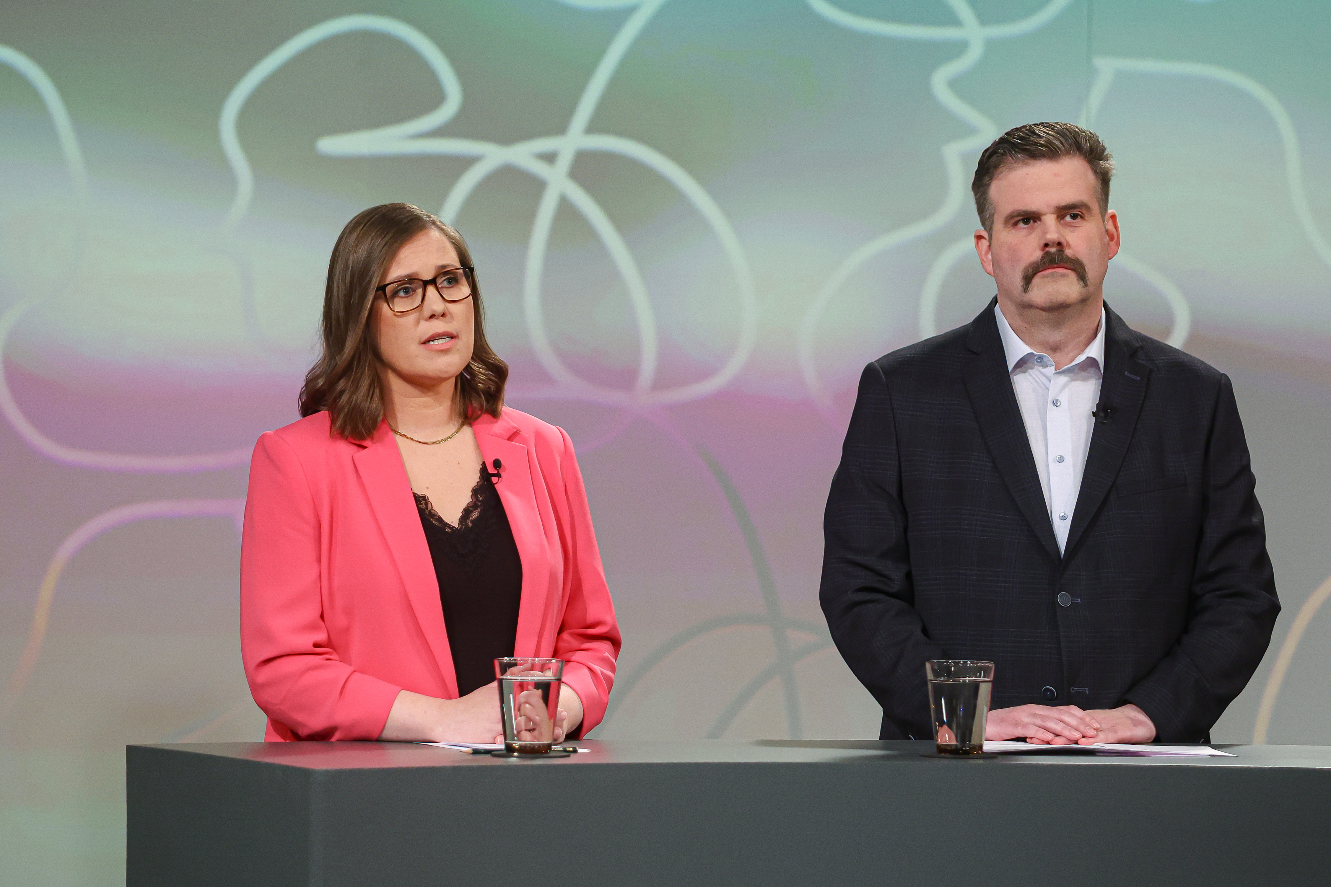 Xunuk va xunuk fohisha xotinlarining porno fotosuratlari