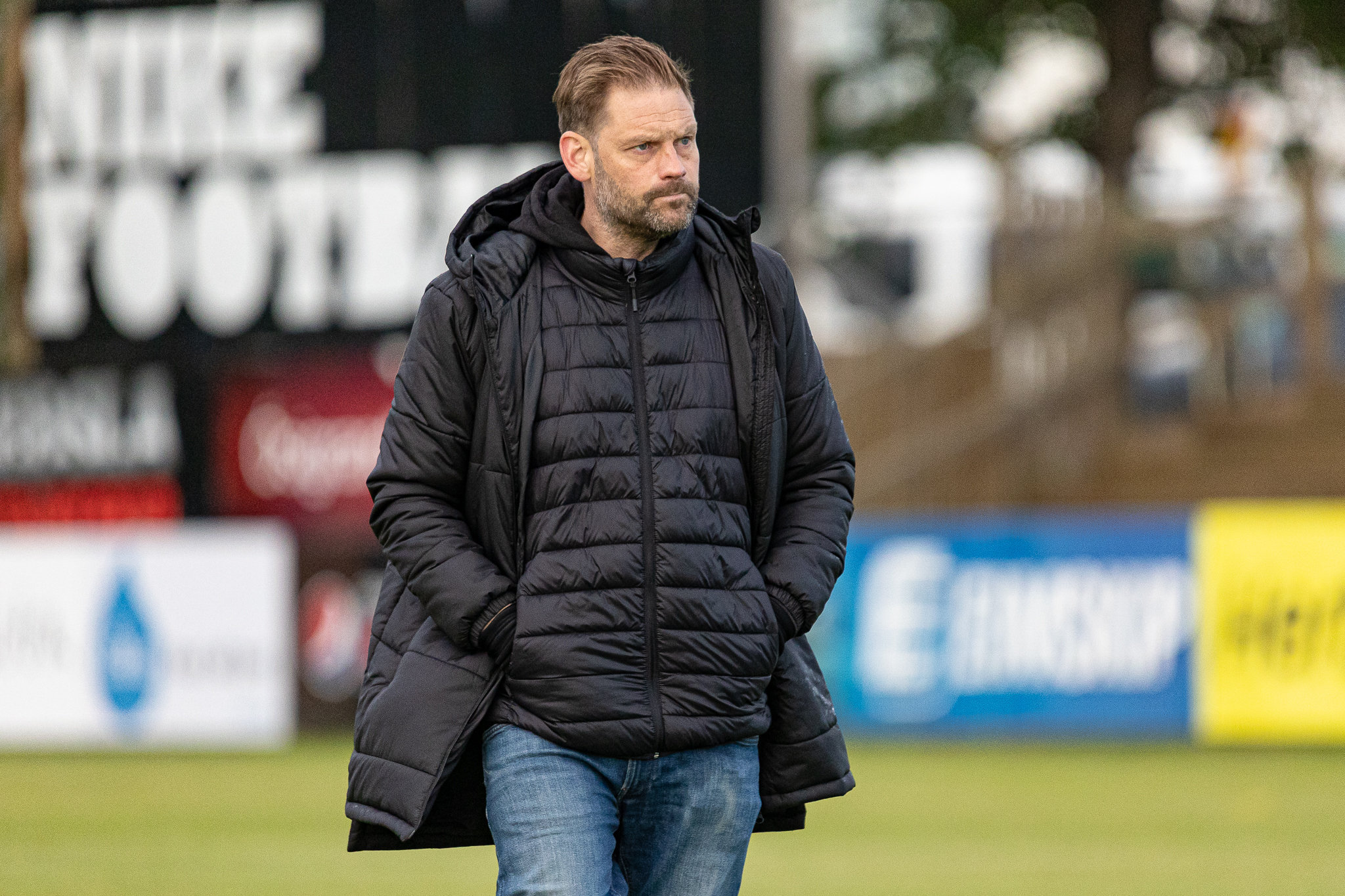 Jinsiy aloqa haqida kulgili sherlar Men hojatxonaga kirdim, devorda nimadir bor edi